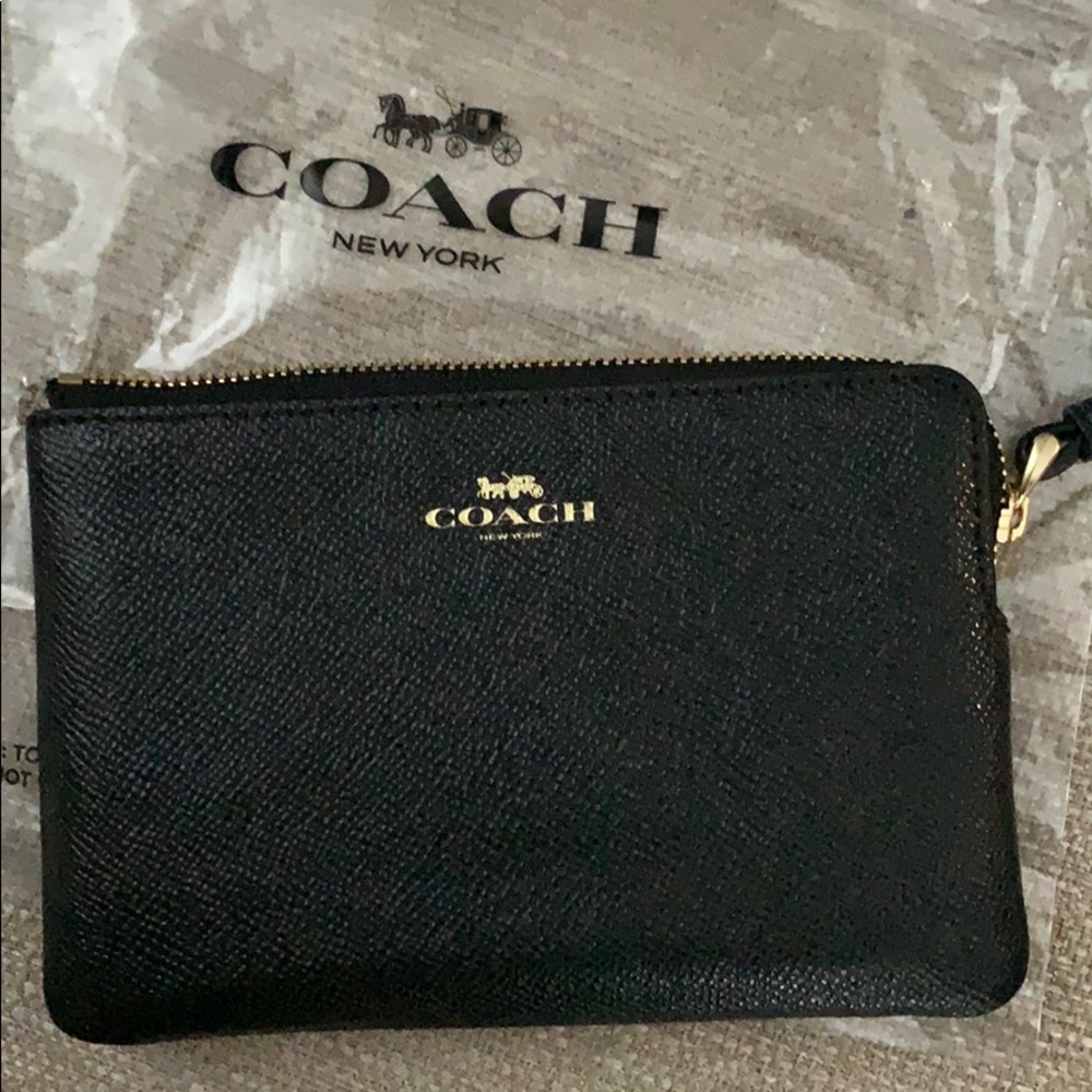 Coach Wristlet Black NWT